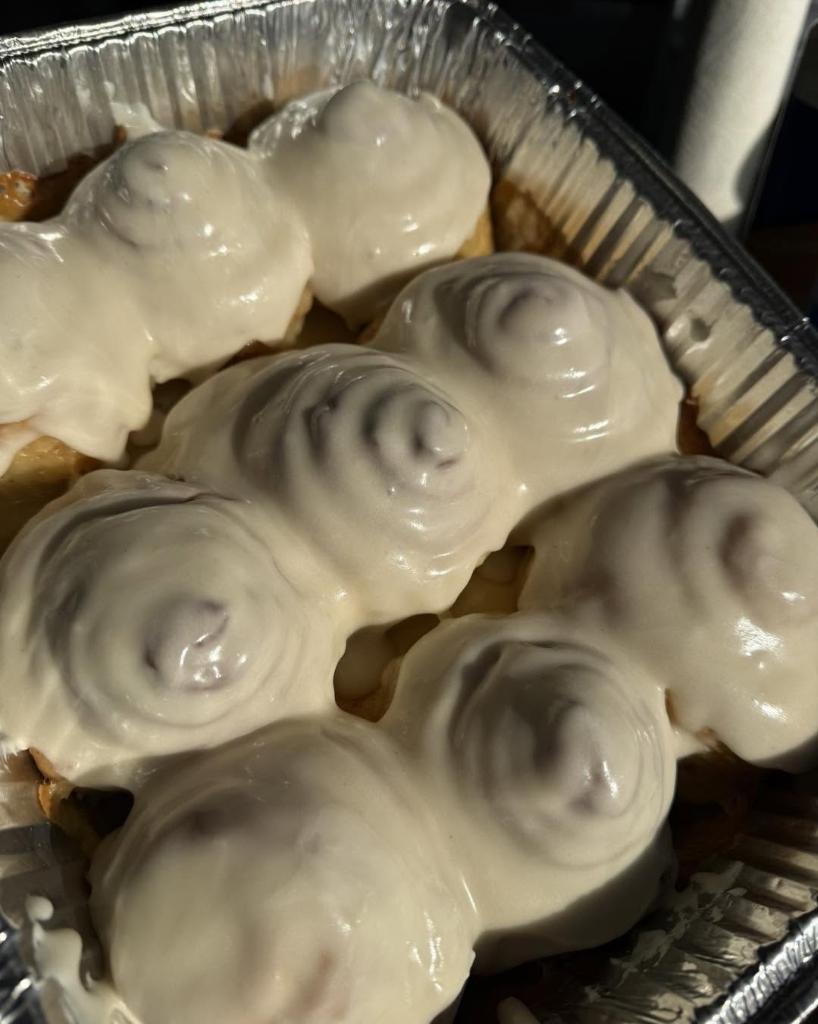 Cinnamon Rolls & Biscoff Cakes